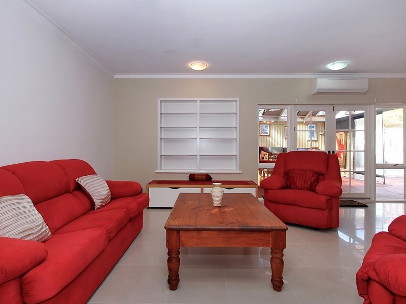 2 Peter Street, Shoalwater WA 6169