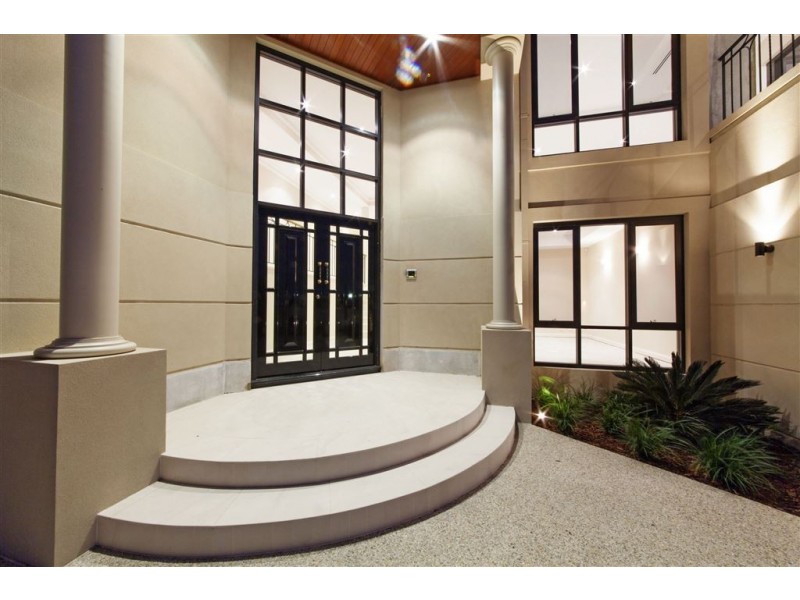 5 Sumich Gardens, Coogee WA 6166