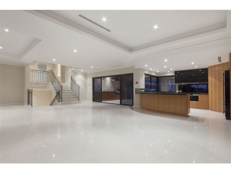 5 Sumich Gardens, Coogee WA 6166