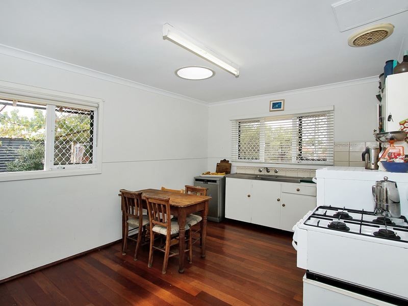 10 Emilia Street, Coolbellup WA 6163
