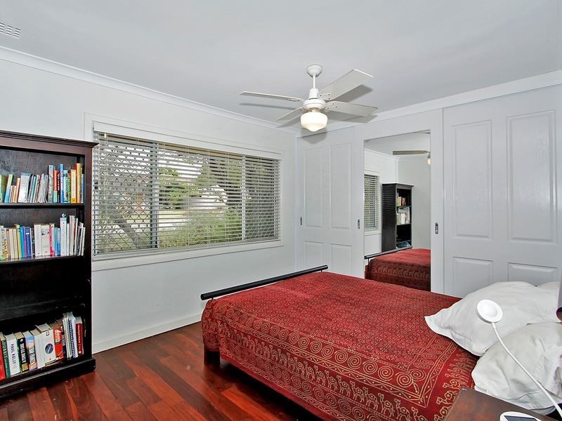 10 Emilia Street, Coolbellup WA 6163