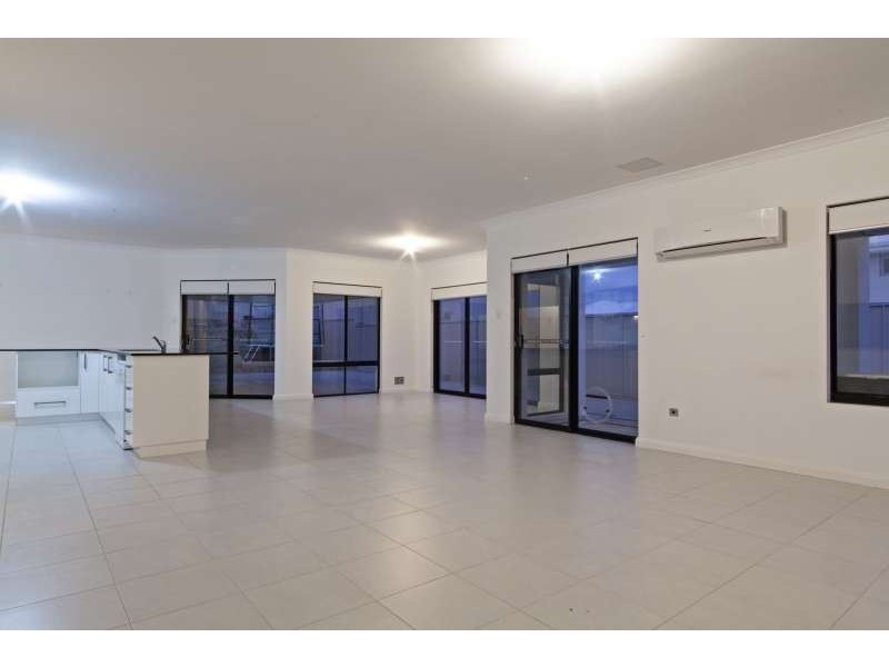 25 Panarea Crest, Yangebup WA 6164