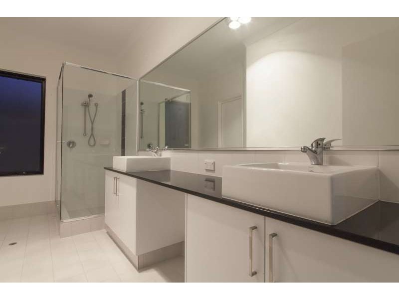 25 Panarea Crest, Yangebup WA 6164