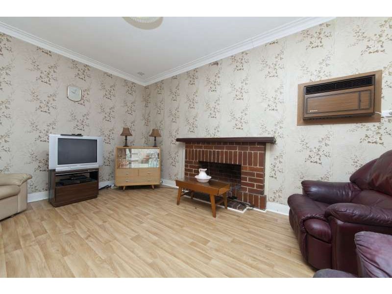 1 Sumpton Street, Hilton WA 6163