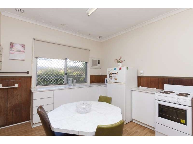 1 Sumpton Street, Hilton WA 6163