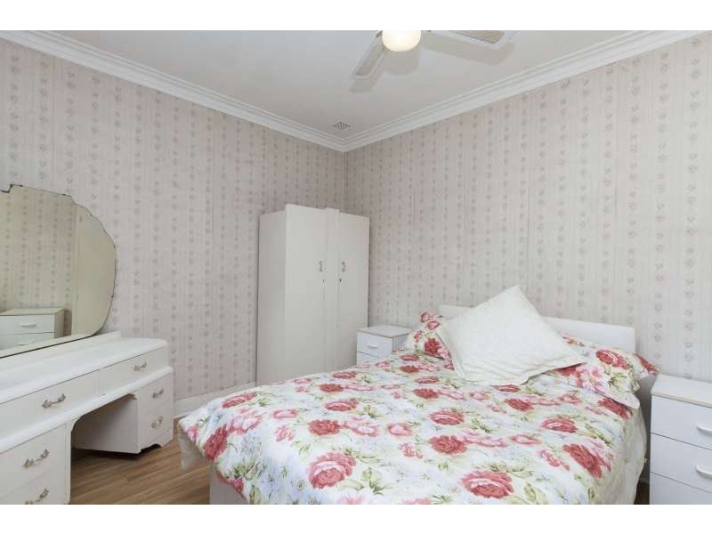 1 Sumpton Street, Hilton WA 6163