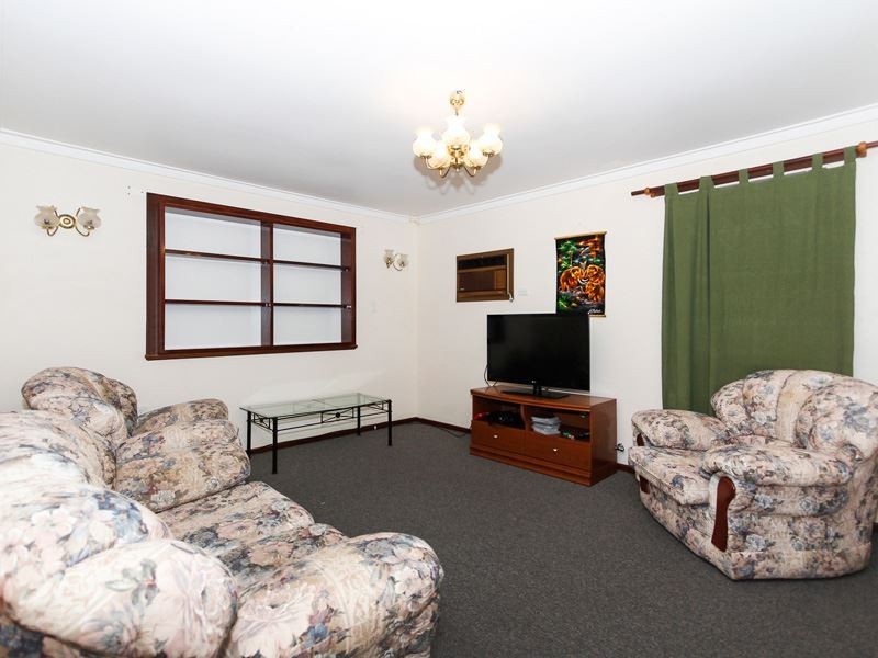 39 Erpingham Road, Hamilton Hill WA 6163