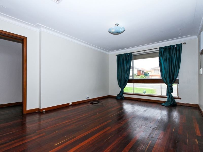 120 Clontarf Road, Hamilton Hill WA 6163