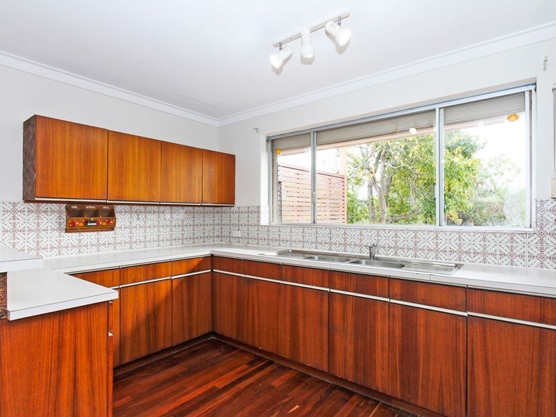 120 Clontarf Road, Hamilton Hill WA 6163