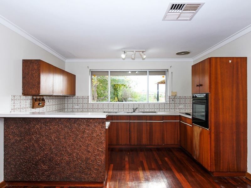 120 Clontarf Road, Hamilton Hill WA 6163