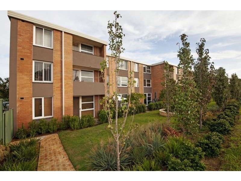 1/221 Clontarf Road, Hamilton Hill WA 6163