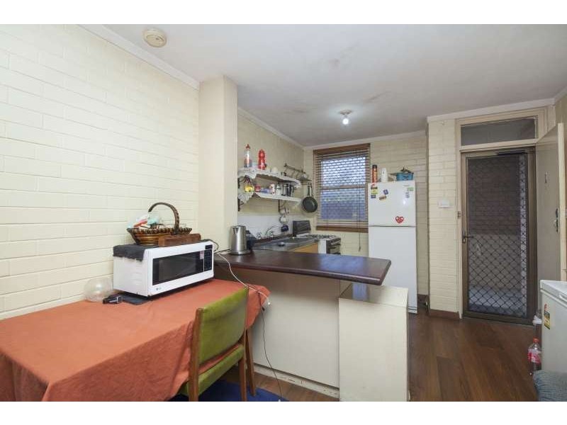 1/221 Clontarf Road, Hamilton Hill WA 6163
