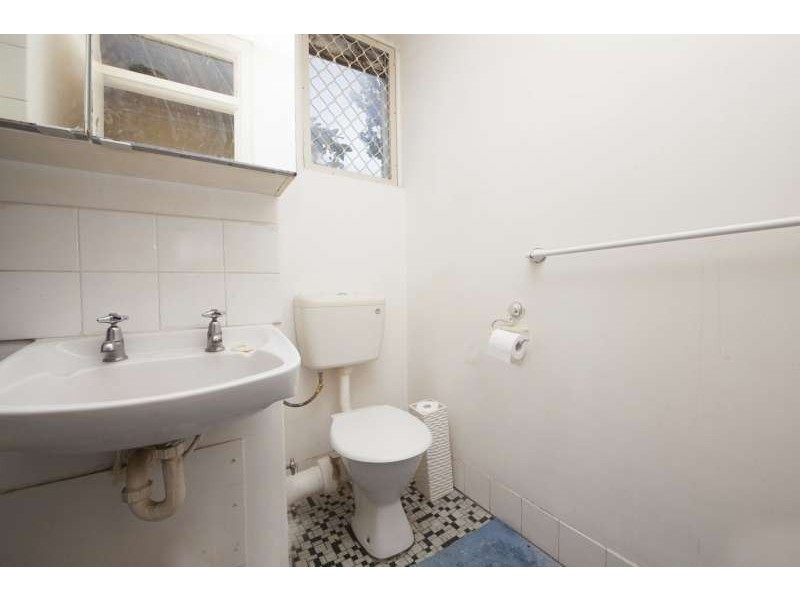 1/221 Clontarf Road, Hamilton Hill WA 6163
