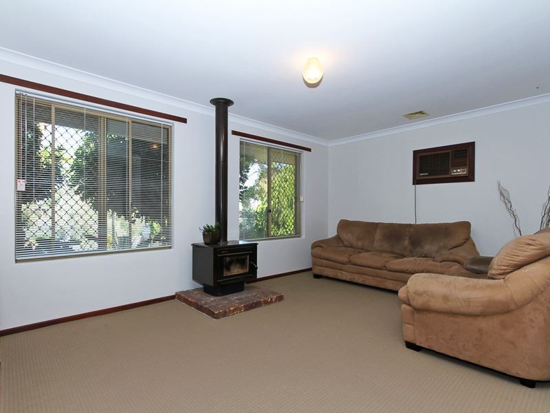 9 Moennich Court, Coolbellup WA 6163