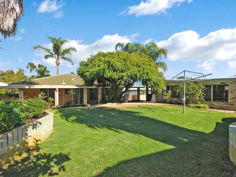 9 Moennich Court, Coolbellup WA 6163