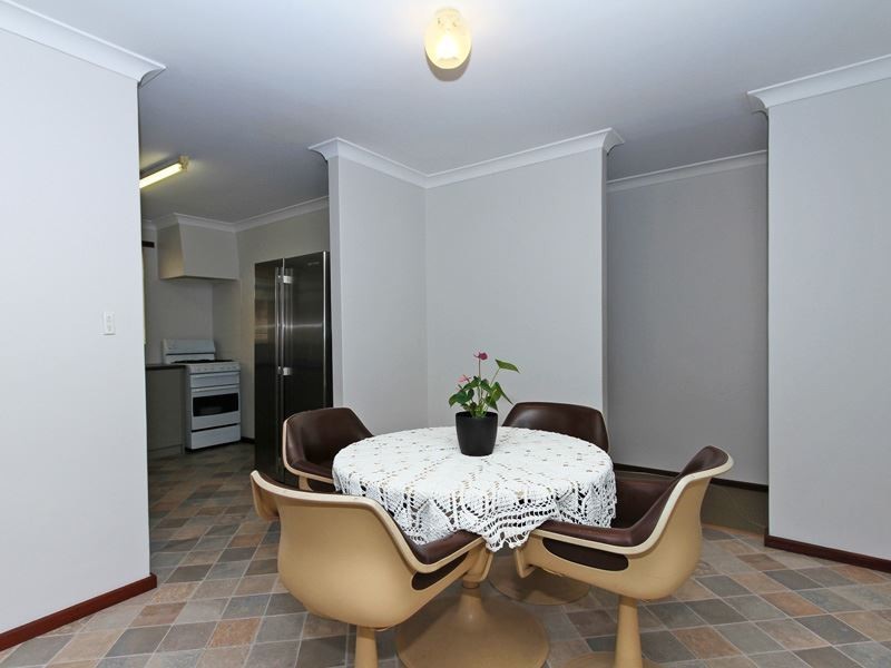 9 Moennich Court, Coolbellup WA 6163