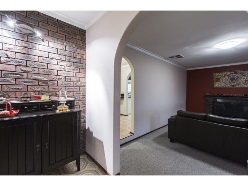 61 Leaside Way, Spearwood WA 6163