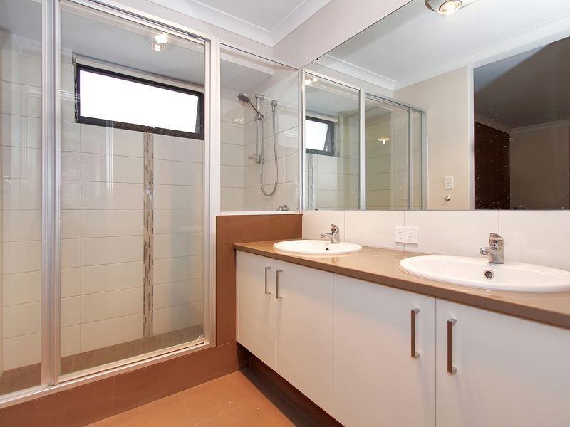 36 Eucalyptus Drive, Hammond Park WA 6164