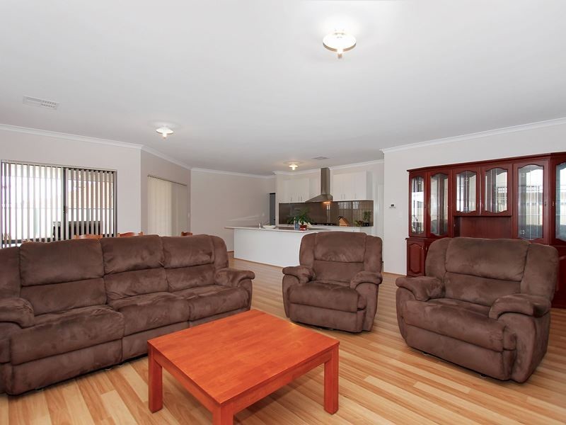 36 Eucalyptus Drive, Hammond Park WA 6164