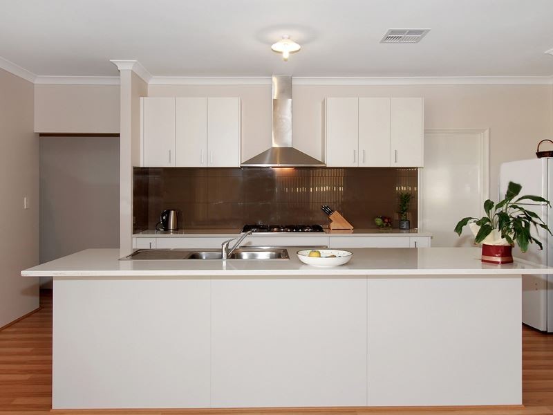 36 Eucalyptus Drive, Hammond Park WA 6164