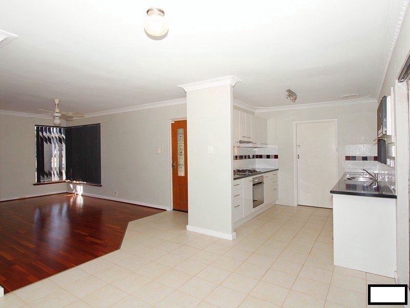 44 Waratah Drive, Camillo WA 6111