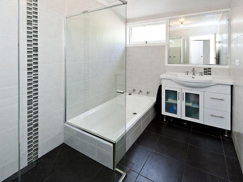 44 Waratah Drive, Camillo WA 6111