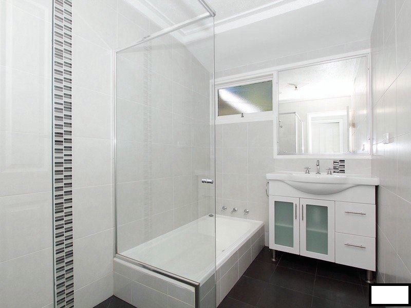 44 Waratah Drive, Camillo WA 6111