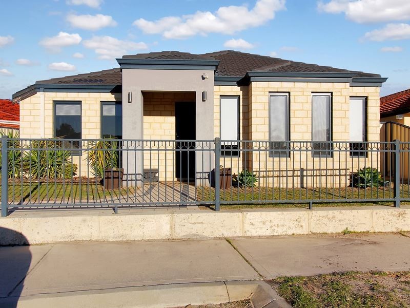 319 Wentworth Parade, Success WA 6164