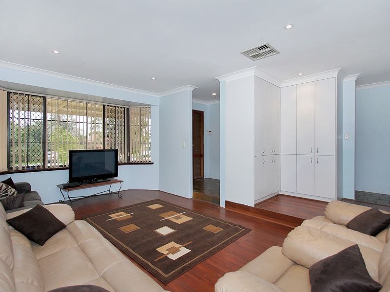 6 Gum Court, Yangebup WA 6164
