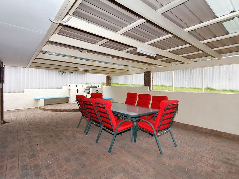 6 Gum Court, Yangebup WA 6164
