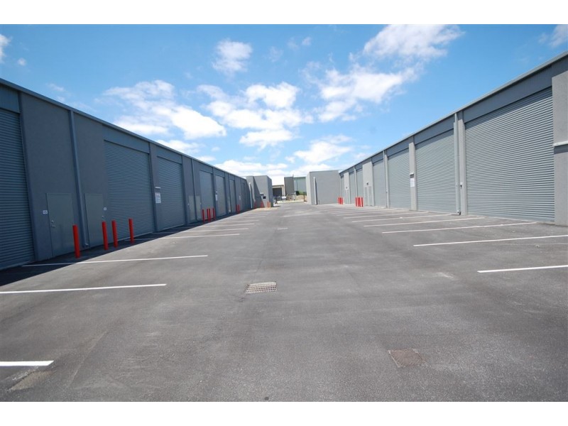 13/5 Hathor Way, Bibra Lake WA 6163