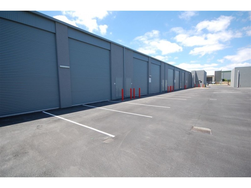 13/5 Hathor Way, Bibra Lake WA 6163