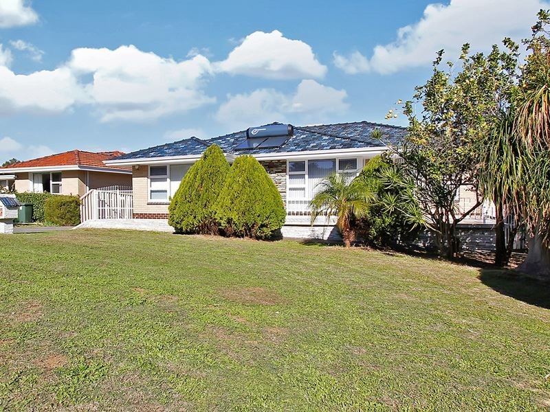 17 Fulton Street, Hamilton Hill WA 6163