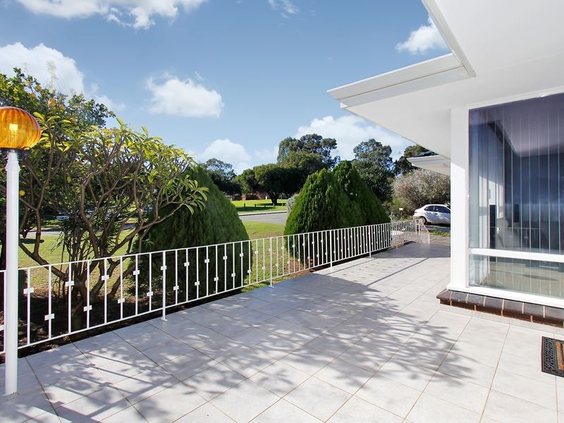 17 Fulton Street, Hamilton Hill WA 6163