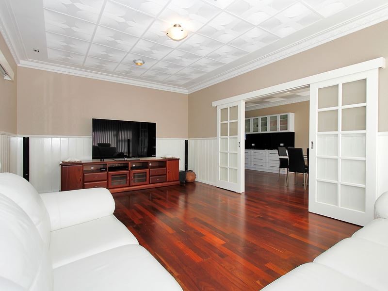 17 Fulton Street, Hamilton Hill WA 6163