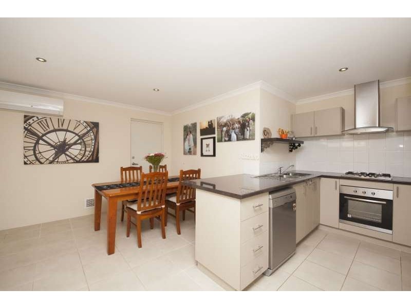 8/1 Humboldt Entrance, Aubin Grove WA 6164
