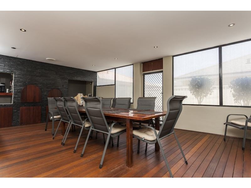 1 Leschenault Boulevard, Munster WA 6166