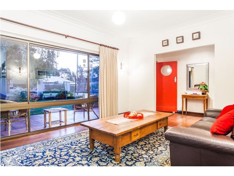 12 Smith Street, Beaconsfield WA 6162