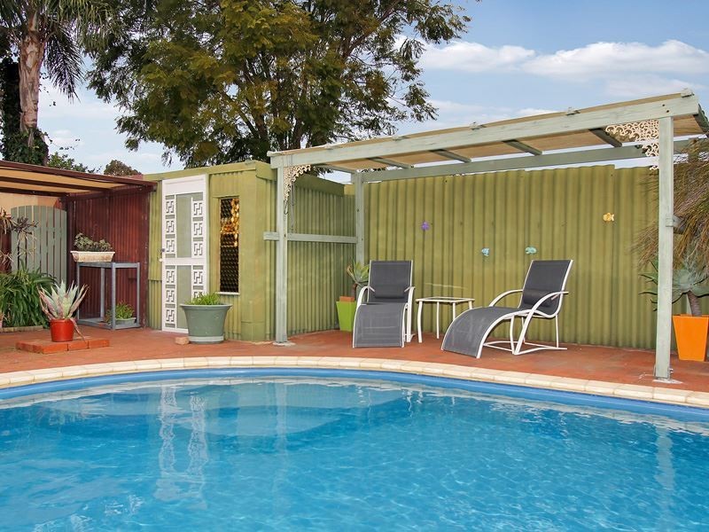 9 Camillo Street, Coolbellup WA 6163