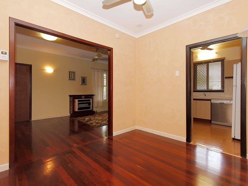 9 Camillo Street, Coolbellup WA 6163