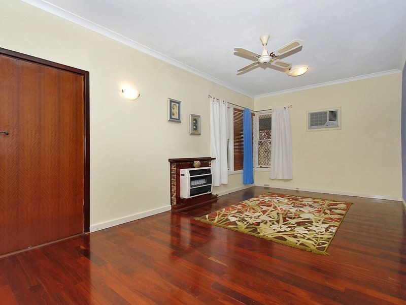 9 Camillo Street, Coolbellup WA 6163