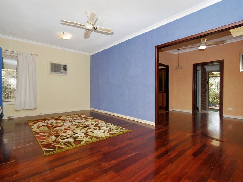 9 Camillo Street, Coolbellup WA 6163
