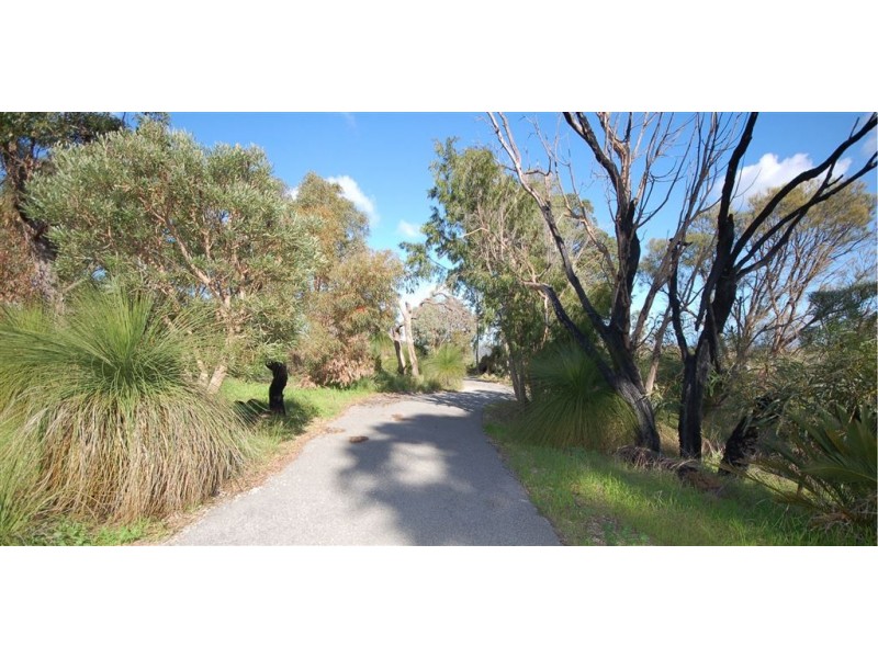 300 Henderson Road, Munster WA 6166