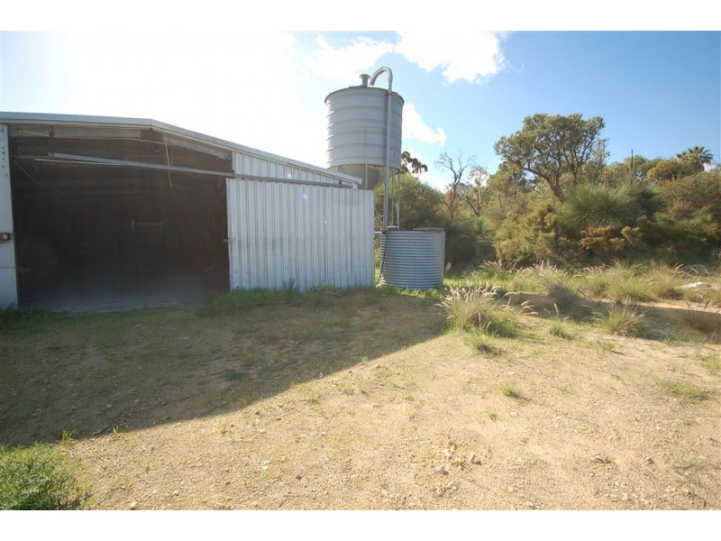 300 Henderson Road, Munster WA 6166