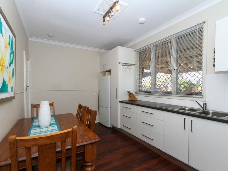 24 Thorsager Street, Coolbellup WA 6163