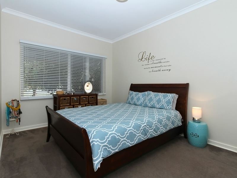 24 Thorsager Street, Coolbellup WA 6163
