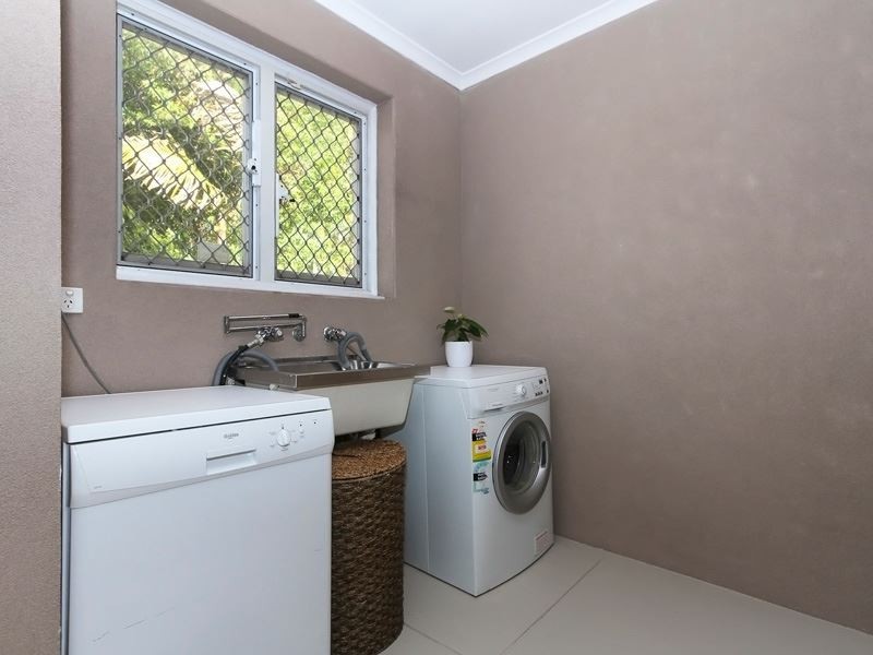 24 Thorsager Street, Coolbellup WA 6163