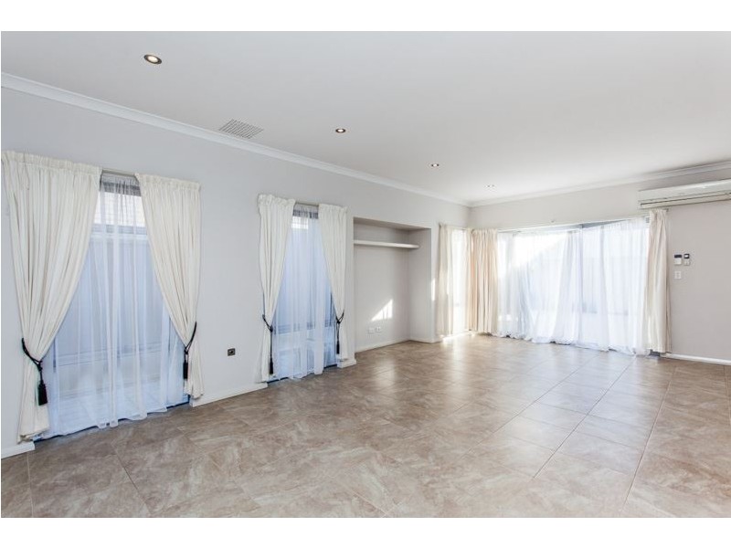 17 Yardie Crescent, Yangebup WA 6164