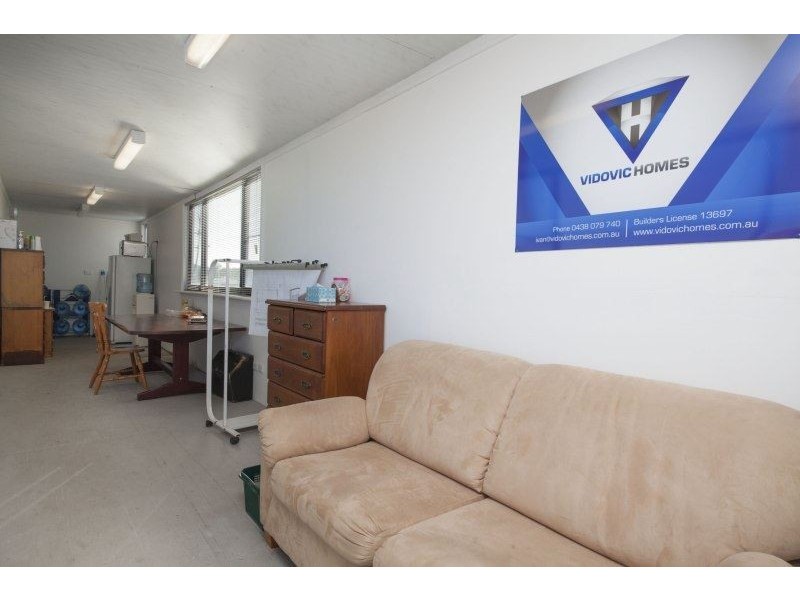 84 Phillips Road, Wattleup WA 6166