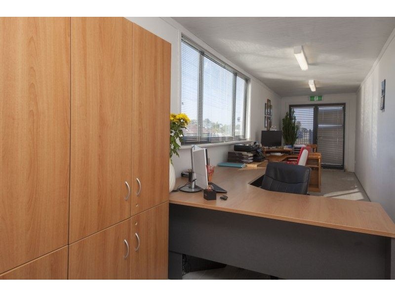 84 Phillips Road, Wattleup WA 6166